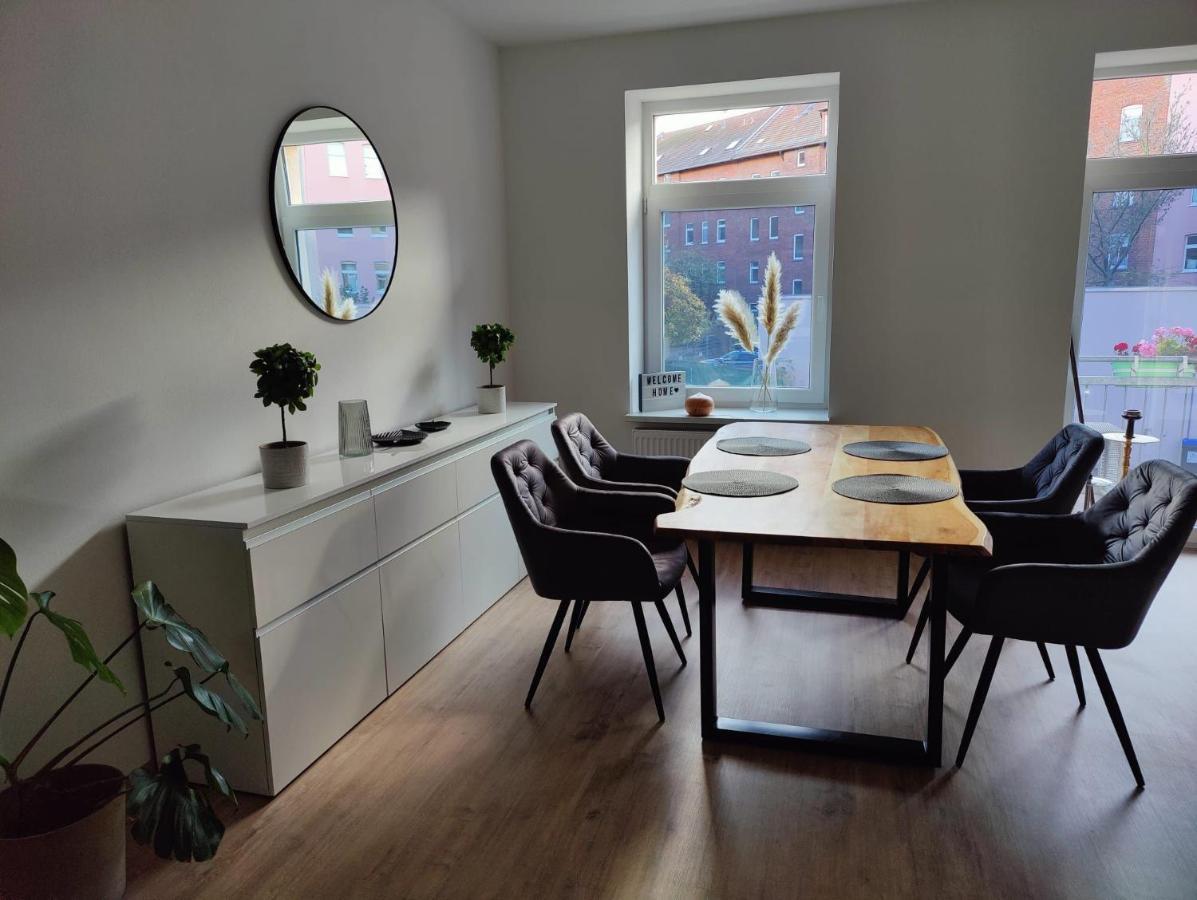 Neu Sanierte Wohnung Mit Balkon Und Stellplatz แอร์ฟวร์ท ภายนอก รูปภาพ